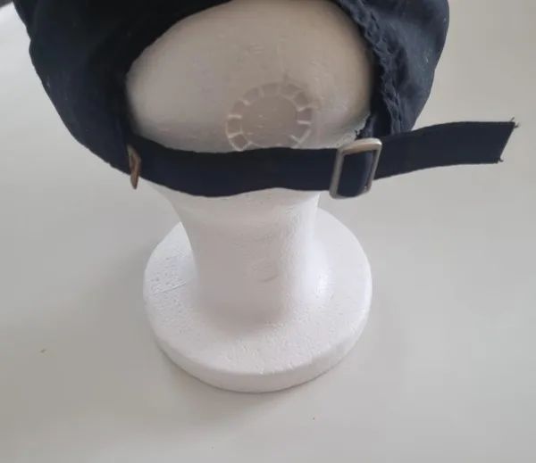 Bone preto aba curva khelf