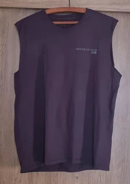 Camiseta regata machao preta khelf semi nova