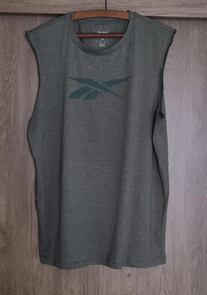 camiseta regata machao verde reebok train original nova