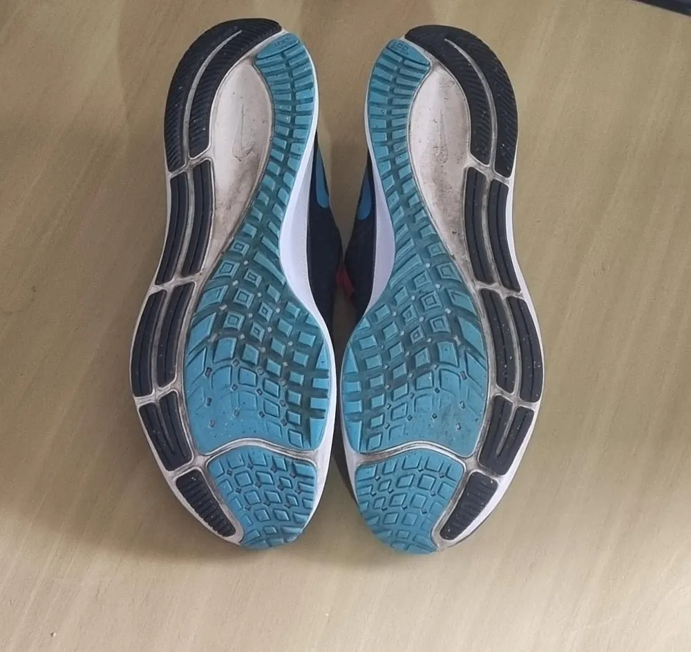 tenis preto e laranja zoom pegasus 37 original nike 41/42