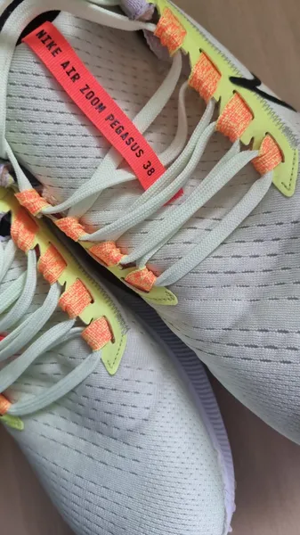 tenis verde claro e laranja zoom pegasus 38 original nike 42