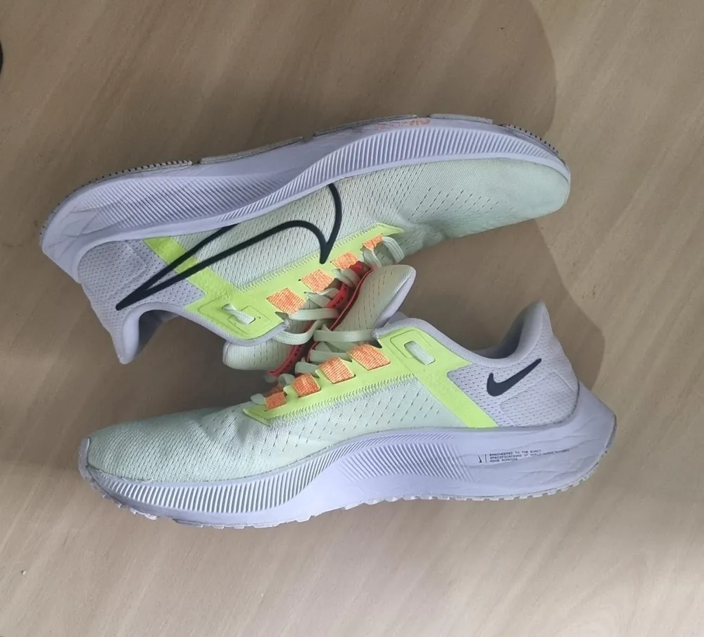 tenis verde claro e laranja zoom pegasus 38 original nike 42