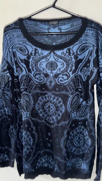 Blusa de Tricô Estampada Azul e Preta