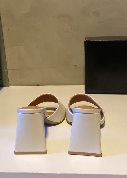 Sandália Vizzano 38 Salto Alto Grosso Original branco