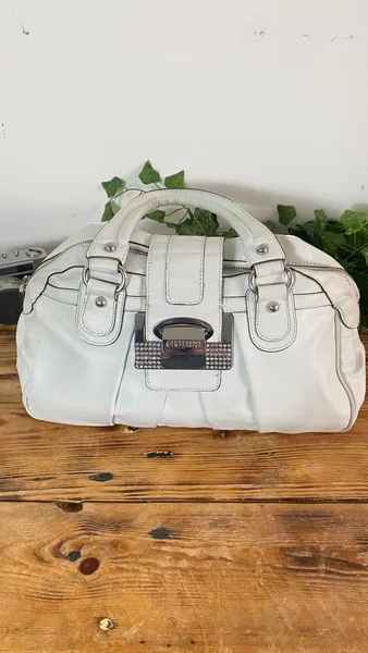 Bolsa Guess branca Vintage Y2K