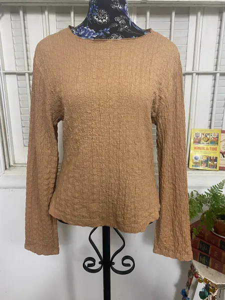Blusa manga comprida caramelo vintage