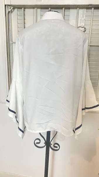 Camisa manga flair branca