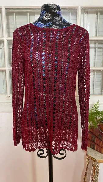 Blusa em crochê Vinho