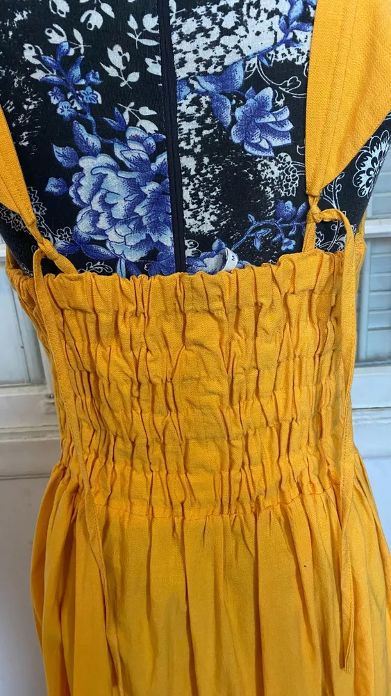 Vestido longo amarelo