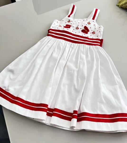 vestido infantil bordado