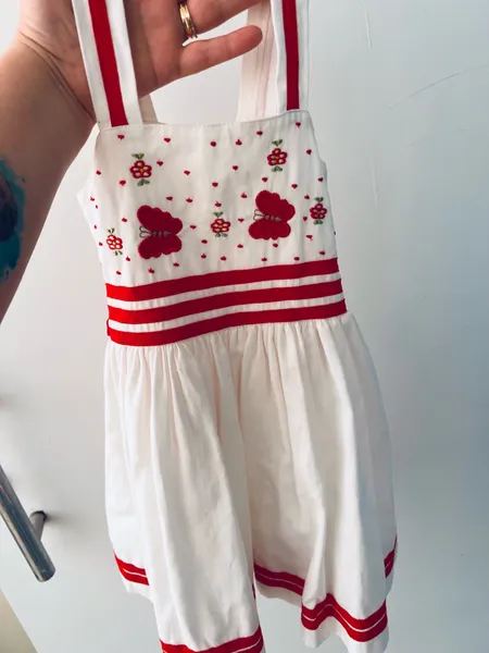 vestido infantil bordado