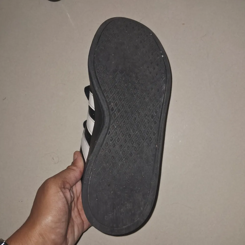 Tênis Adidas 37