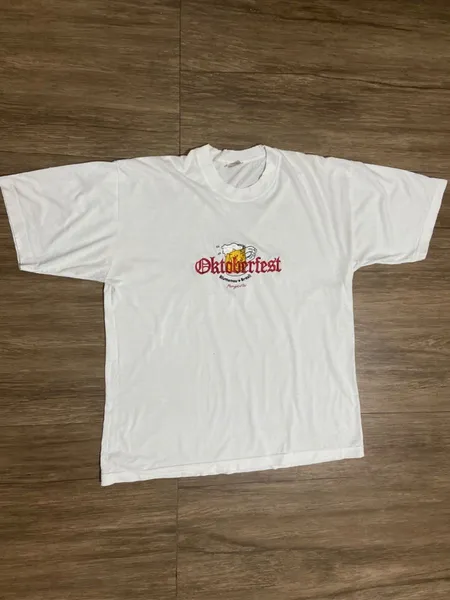 camiseta vintage oktoberfest (C.G.C)