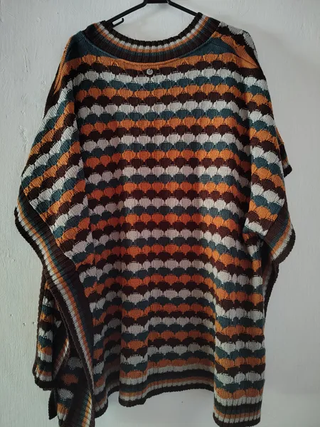 Kimono da marca murau em trico, na etiqueta tam m