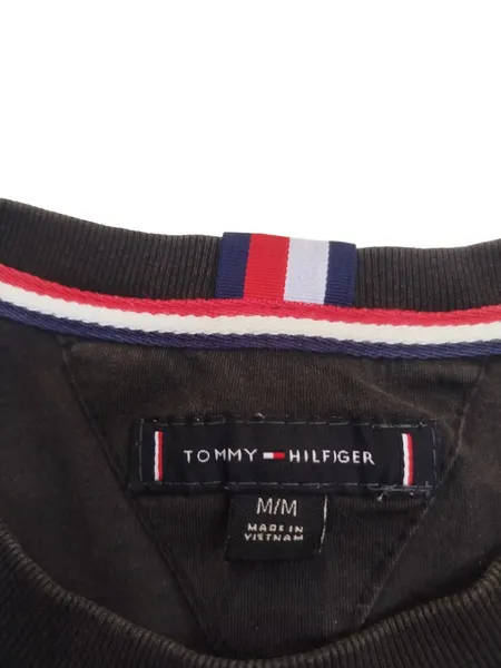CAMISETA TOMMY HILFIGER ORIGINAL NA COR PRETA ESTONADA