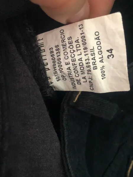 Bermuda jeans lança perfume