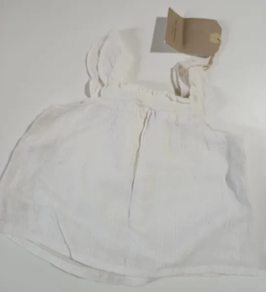 bata bebê zara branca 9-12 meses