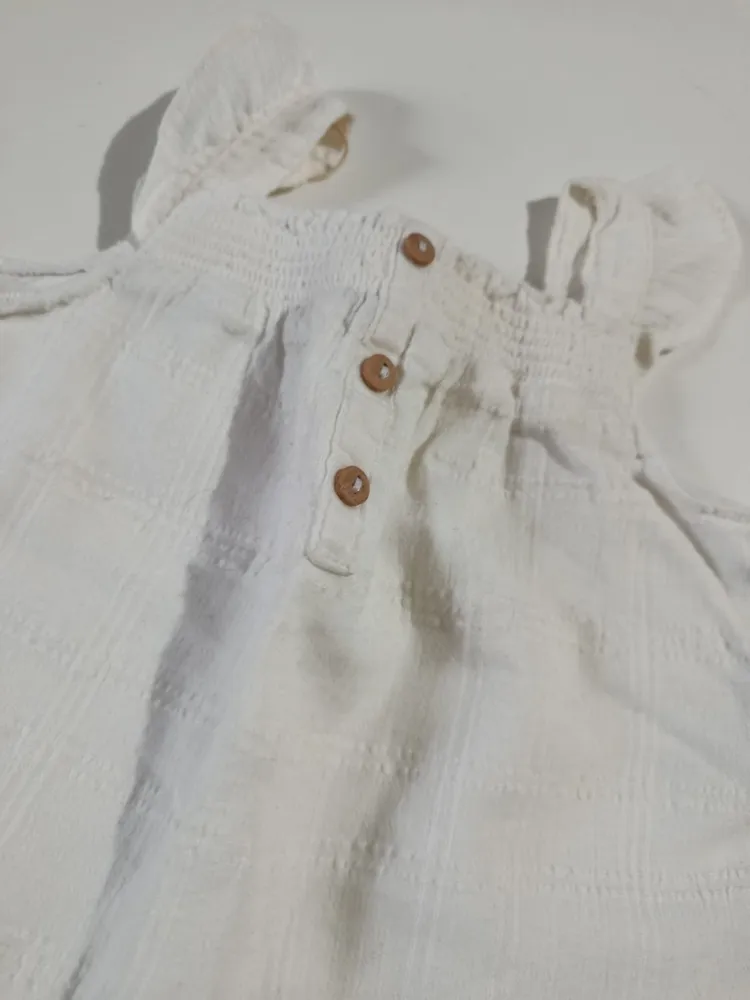 bata bebê zara branca 9-12 meses