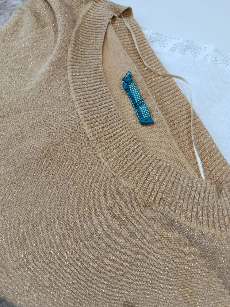 cardigan de tricô feminina dourada