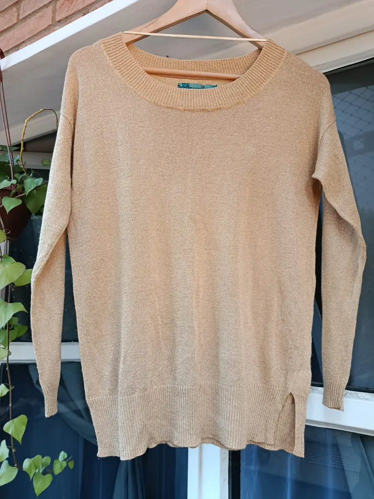 cardigan de tricô feminina dourada