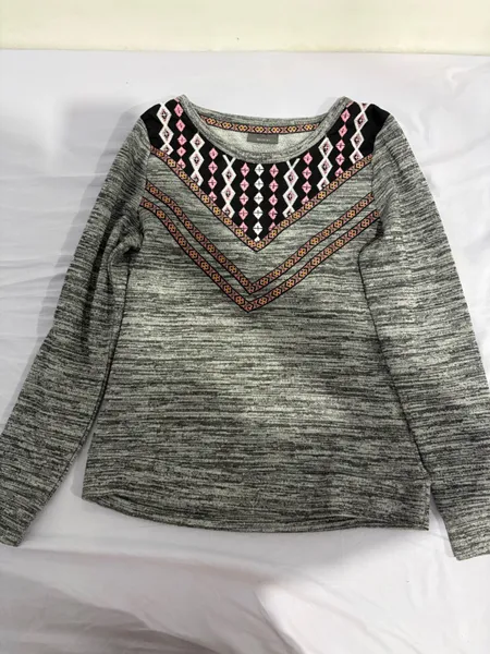 blusa yessica manga longa cinza m