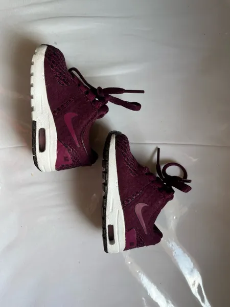 nike air max tam 18.5