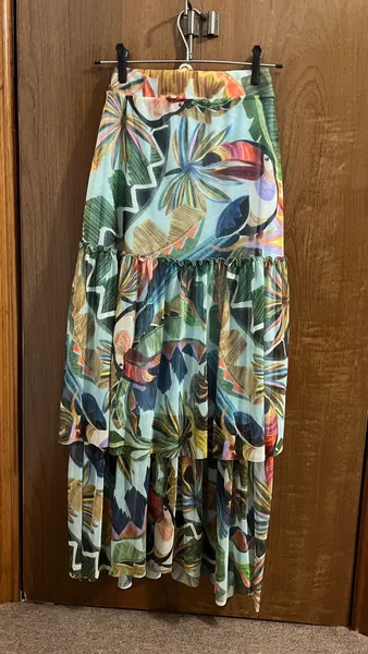 Saia midi em tule renner