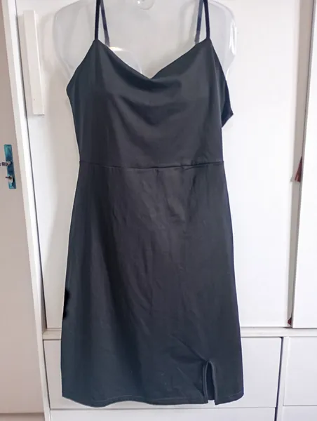 vestido shein preto basico