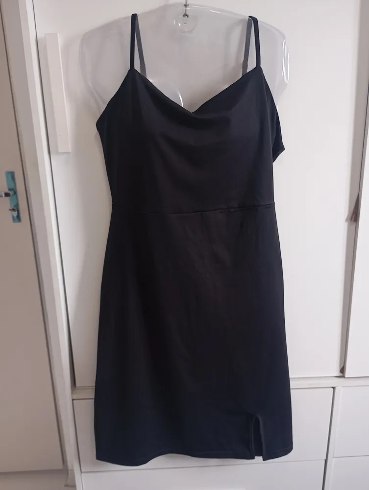 vestido shein preto basico