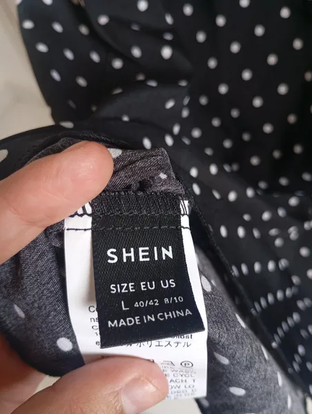 vestido poá shein