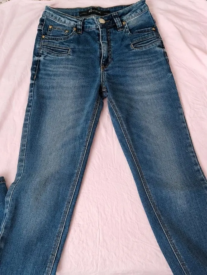Calça jeans revanche
