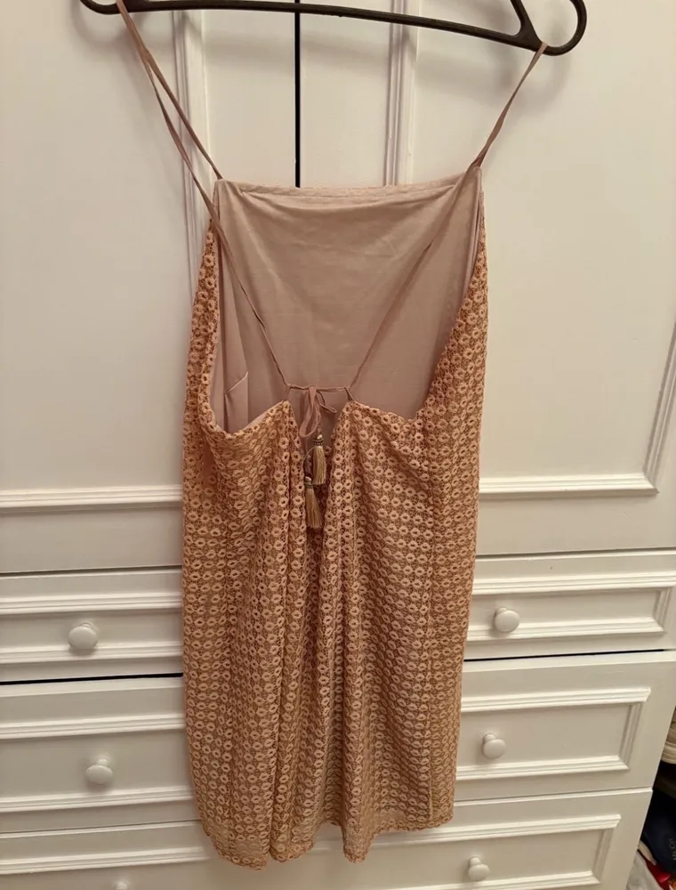 vestido curto oh boy malha crochê bege