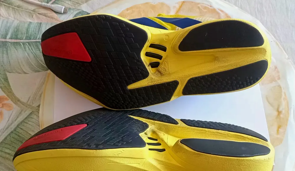 Tênis Adidas Adizero Pro 4