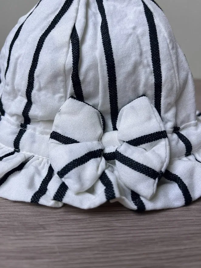 Chapéu Infantil Listrado Preto e Branco