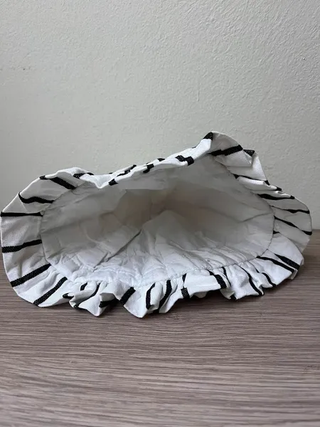 Chapéu Infantil Listrado Preto e Branco