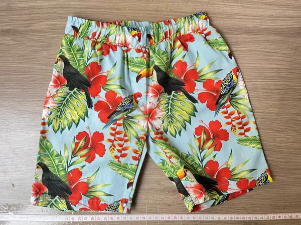 Kit duas peças / shorts estampado e xadrez