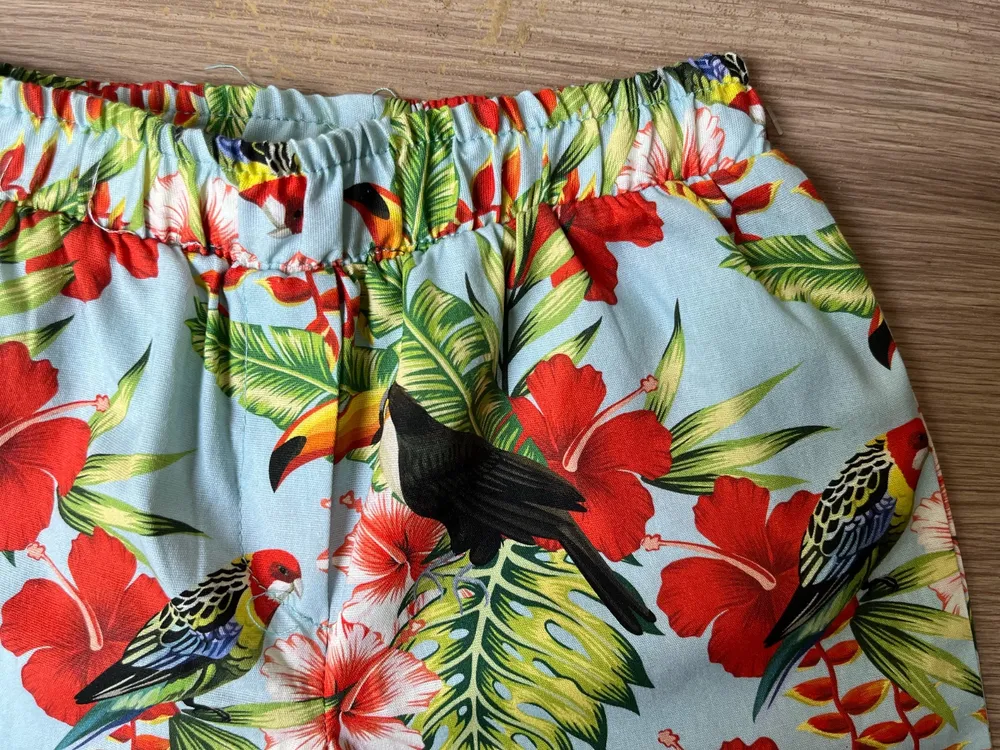 Kit duas peças / shorts estampado e xadrez