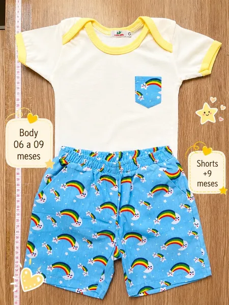 Body amarelinho e shorts com estampa de arco-iris