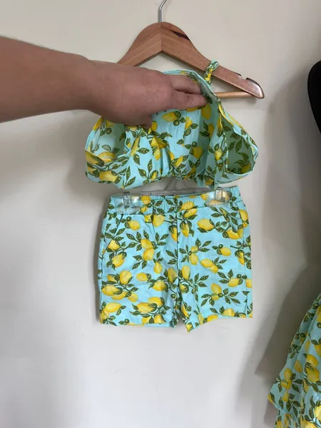 conjunto mae e filha limoes