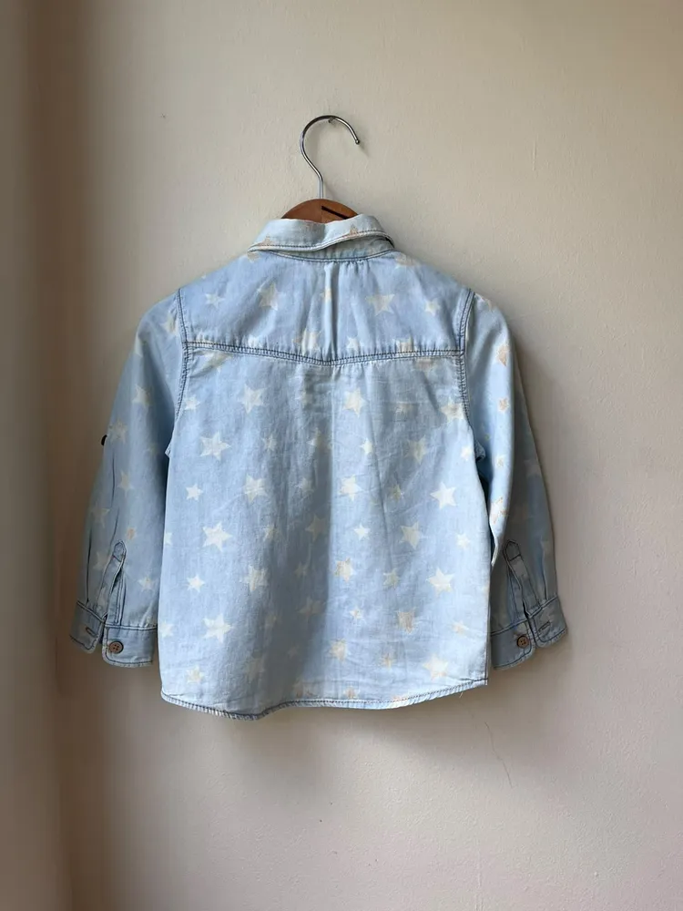camisa infantil zara jeans estrelas 2/3 anos