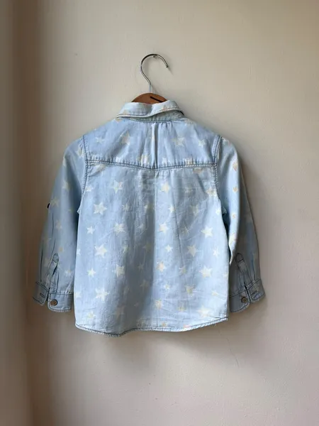 camisa infantil zara jeans estrelas 2/3 anos