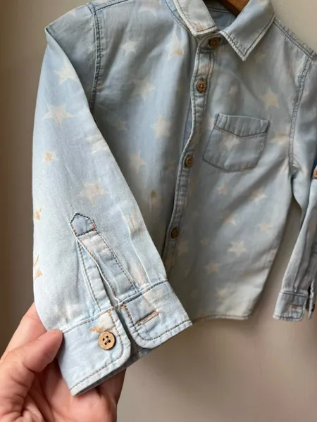 camisa infantil zara jeans estrelas 2/3 anos