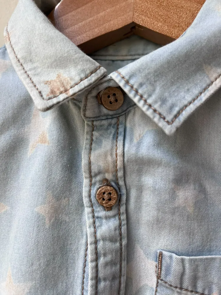 camisa infantil zara jeans estrelas 2/3 anos