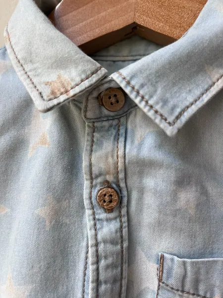 camisa infantil zara jeans estrelas 2/3 anos