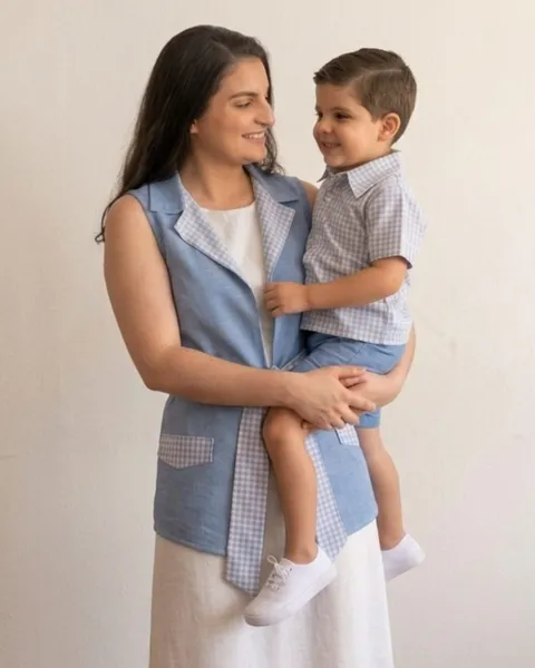 colete fem e camisa infantil xadrez azul tal mae e filho