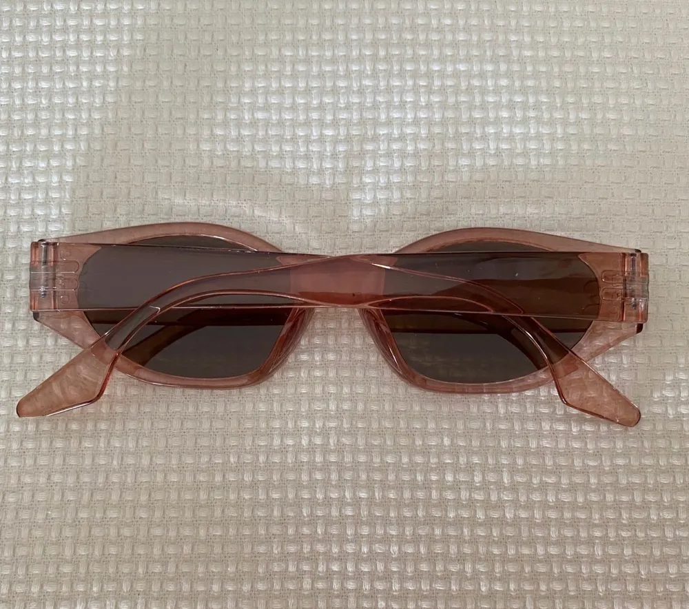 oculos de sol em acrilico rose