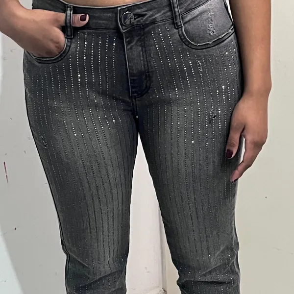calça de strass cinza da lança perfume