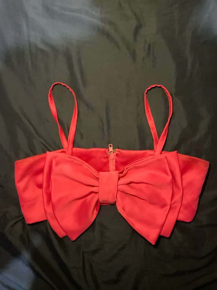 Top de laço rosa pink- feito à mão