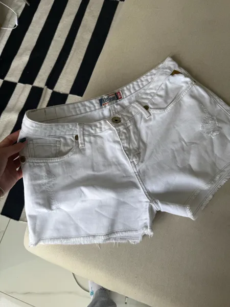 short branco jeans khelf