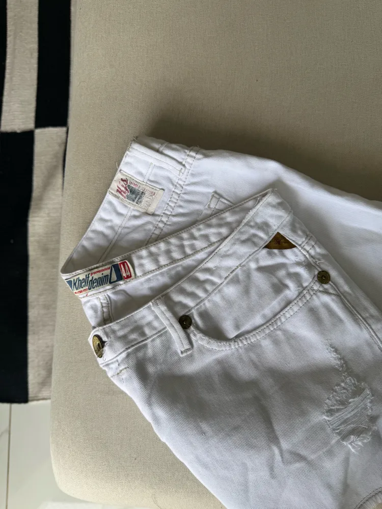 short branco jeans khelf